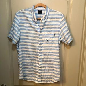 EUC Oakley Short Sleeve Button Down